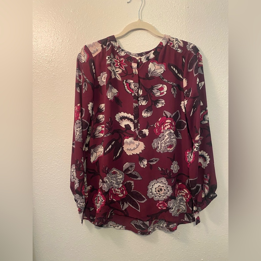 LOFT Purple Floral‎ Flowy Long Sleeve Buttoned Blouse Size Small